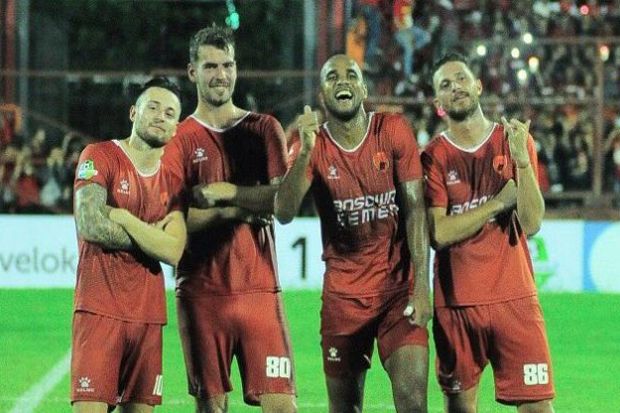 Niat Reinaldo Tinggalkan...