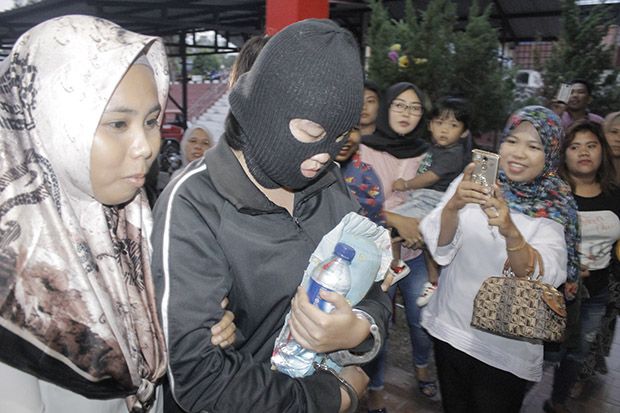 Ayu Novianti, Tersangka...