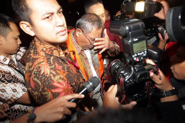 Tiga Mantan Pejabat...