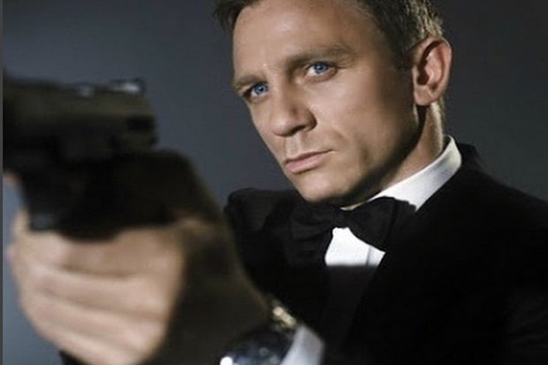 Daniel Craig Sepakat...