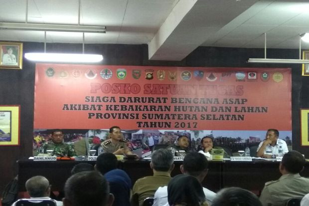 Tiga Petani Pembakar...