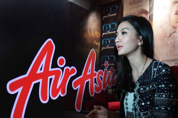 AirAsia Angkat Raline...