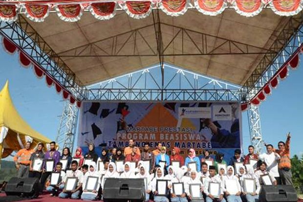 Tambang Emas Martabe...