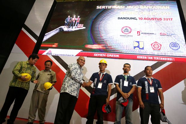 Semen Gresik Tingkatkan...