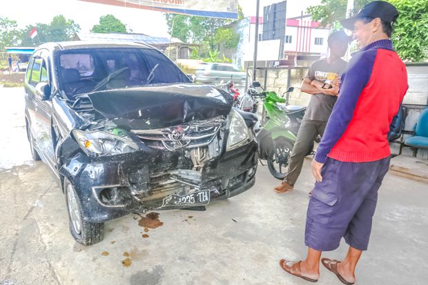 Mobil Kades Laga Kambing...