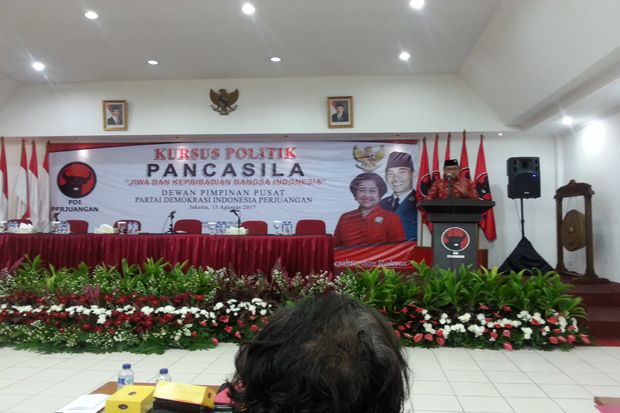PDI-P Buka Kursus Politik...
