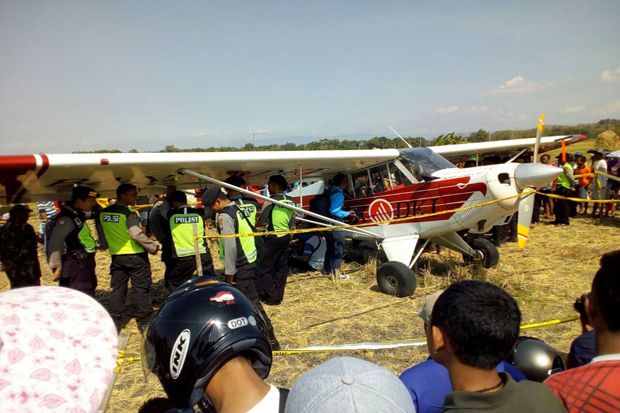 Belum Dievakuasi, Pesawat...