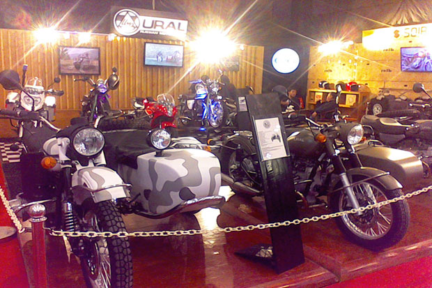 Motor Perang Rusia Tampil...