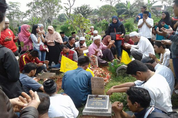 Afkar Meninggal, Keluarga...