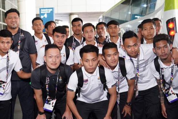 Lawan Indonesia, Pelatih...