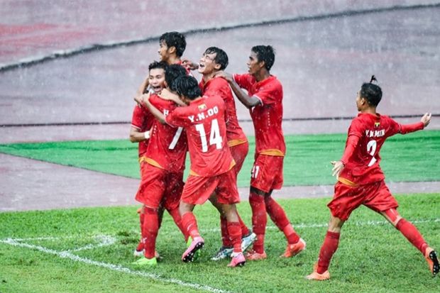 Myanmar Permalukan Singapura...