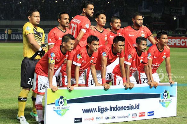 Persija Sambut Wasit...