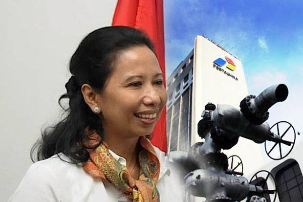 Menteri Rini Rombak...