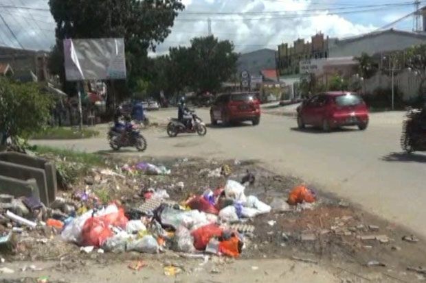Banyak Sampah di Perumahan,...