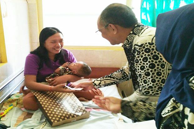 ICMI DIY Sambangi Penderita...