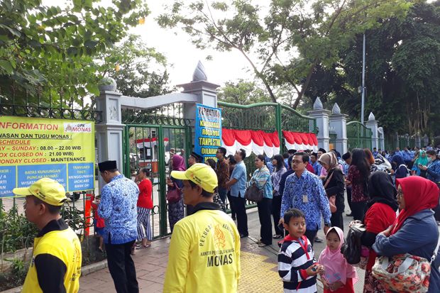 Terlambat Datang, PNS...