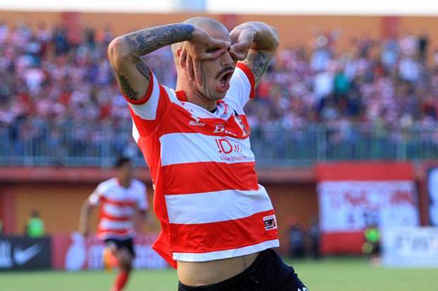 Madura United Rekrut...