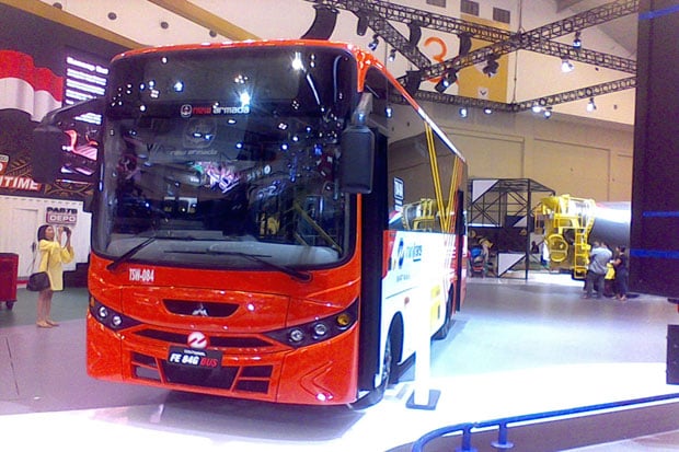 Mitsubishi Fuso FE 84...
