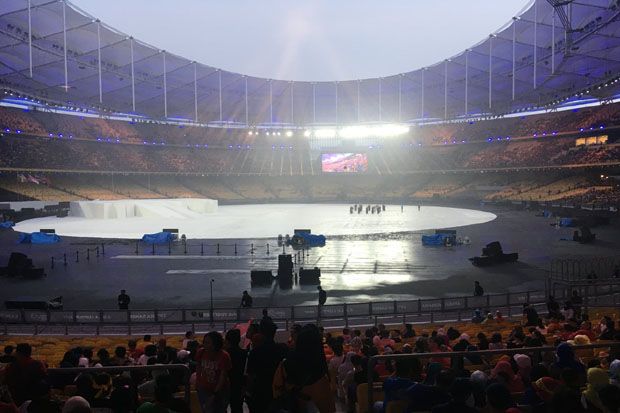 Hujan Deras Guyur Stadion...