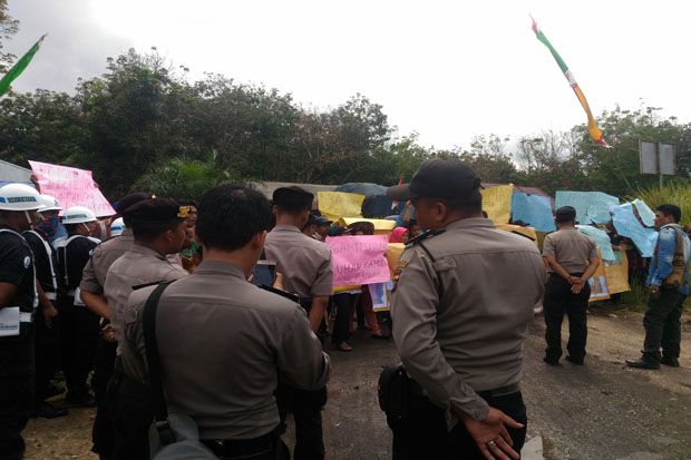 Merusak Alam, Ratusan...