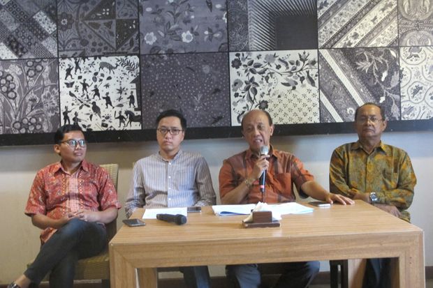 Berbekal Putusan MA,...