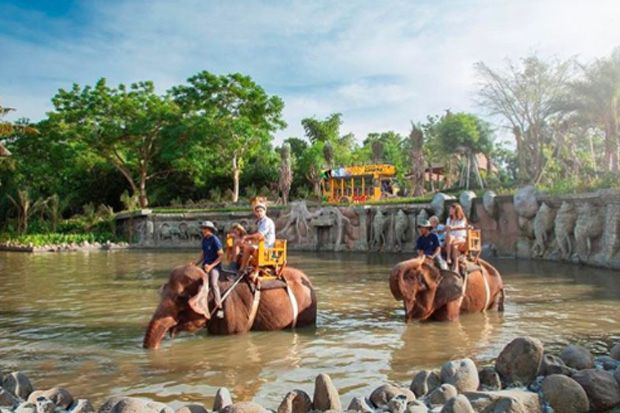 Empat Tempat Wisata...