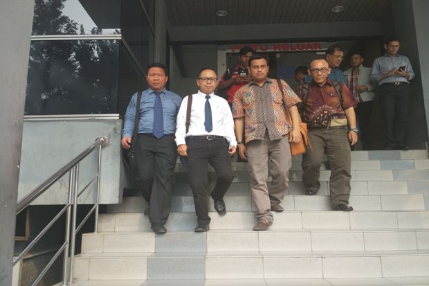 Dirut Lembaga Pendidikan...