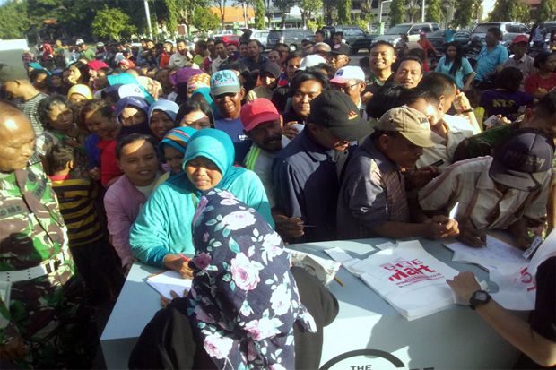 Warga Surabaya Antusias...