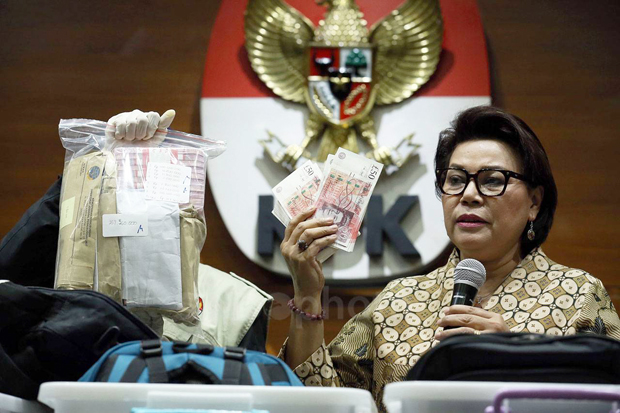 Bribe Money in Ministry...