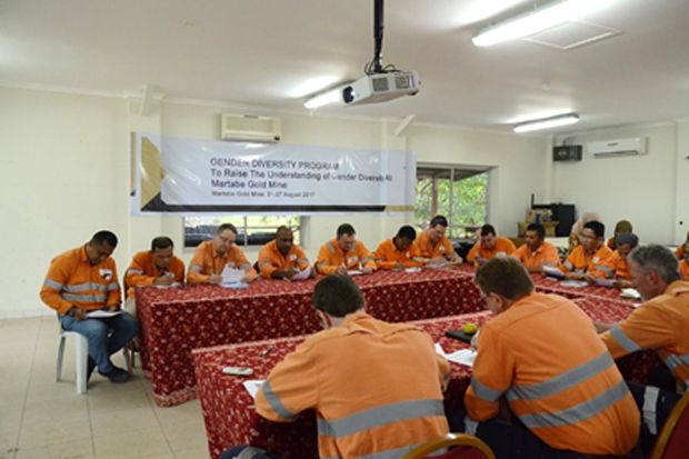Tambang Emas Martabe...