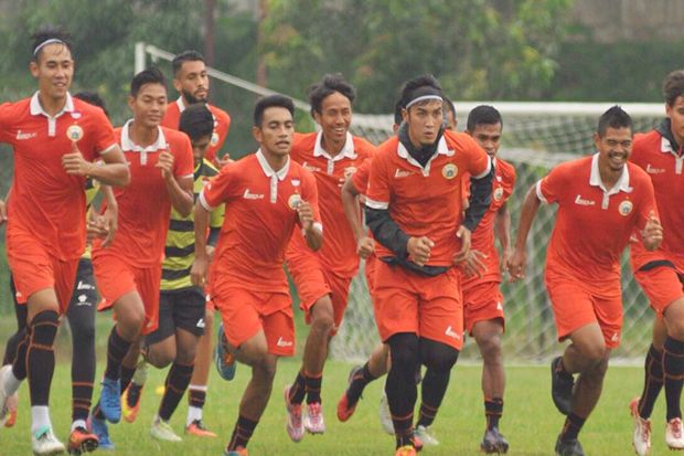 Laga Uji Coba Persija...