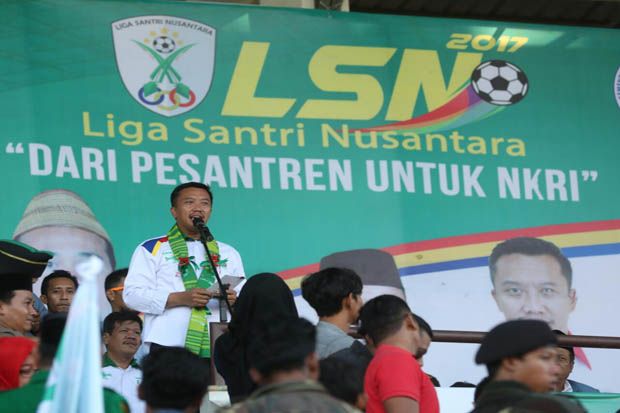 Menpora Lakukan Kick-Off...