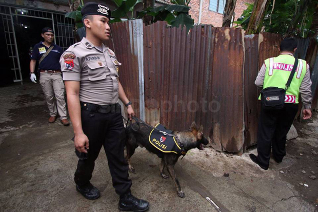 Polisi Buru Pelaku Pemerosaan...