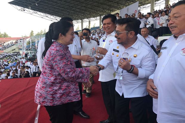 Gubernur Sulsel Terima...
