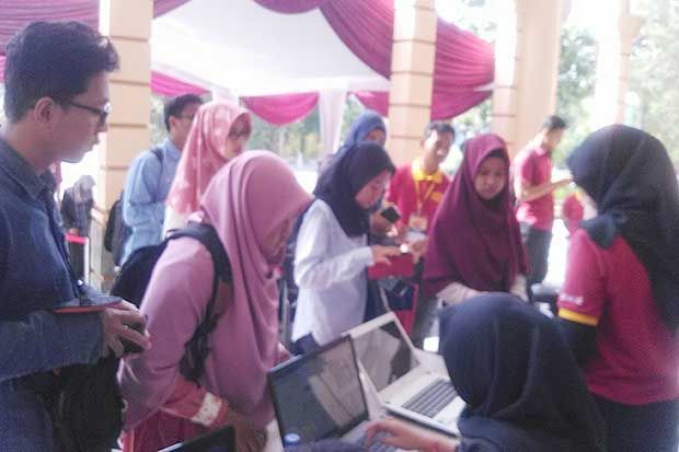 Job Fair UII 2017 Diserbu...