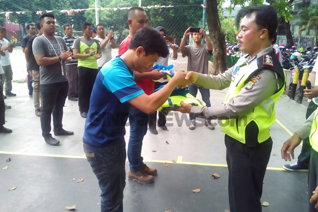 Soal Upah Pak Ogah,...
