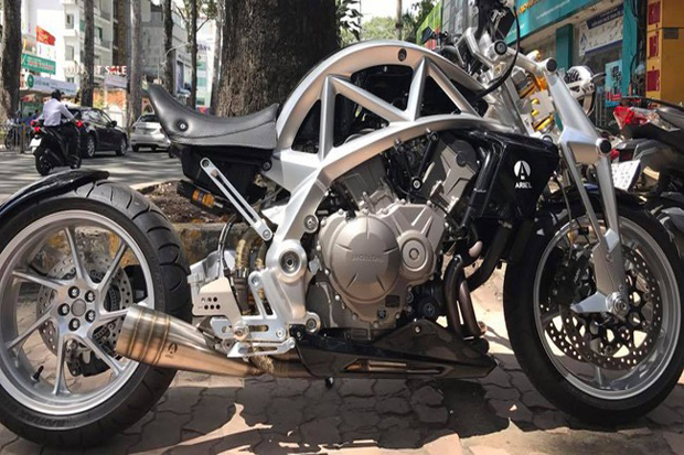 Ariel Ace R, Motor Terlangka...