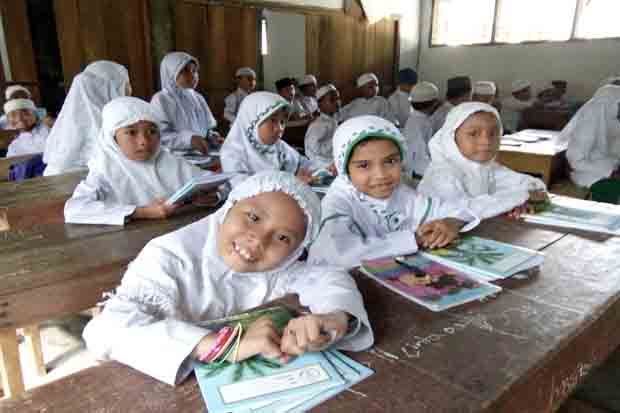 Ratusan Siswa di Padanglawas...