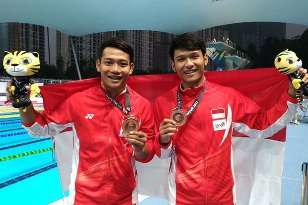Tiga Medali Pembuka...