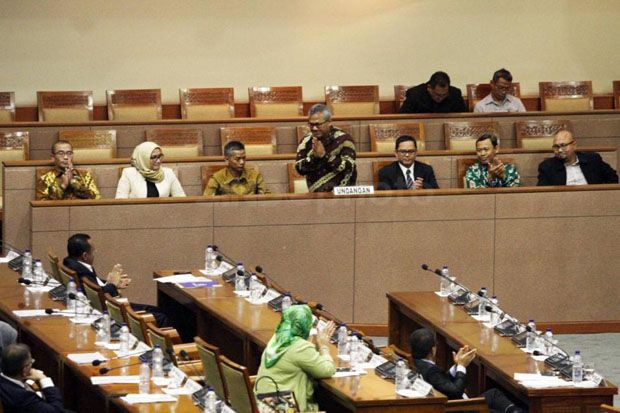 KPU Diminta Bersikap...