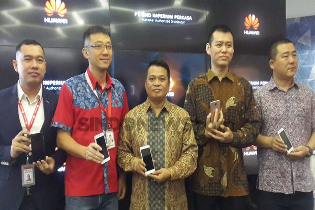 Huawei Luncurkan 3 Varian...