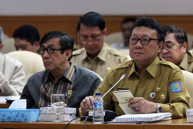 Yakinkan Hakim Kontitusi,...
