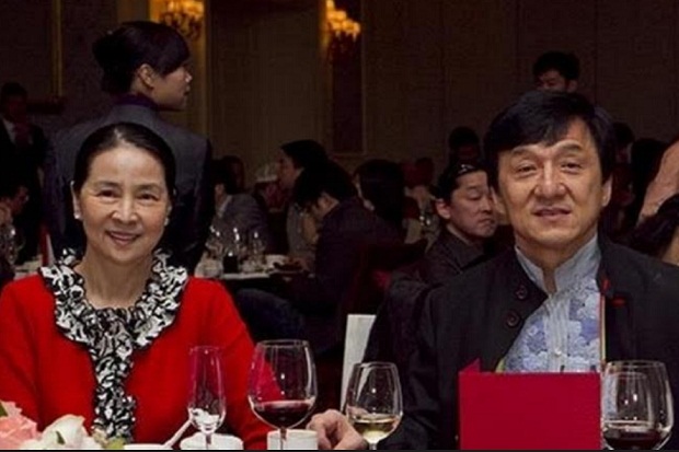Manis, Jackie Chan Buat...