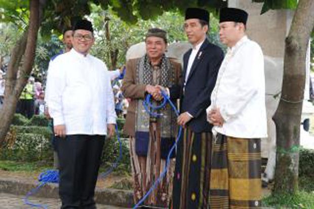 Jokowi Kurban 1 Sapi...
