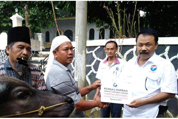 Perindo Pandeglang Serahkan...