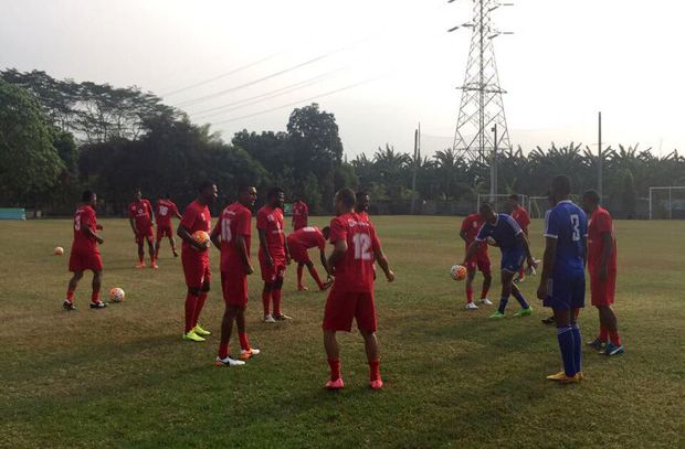 Fiji Turunkan Pemain...