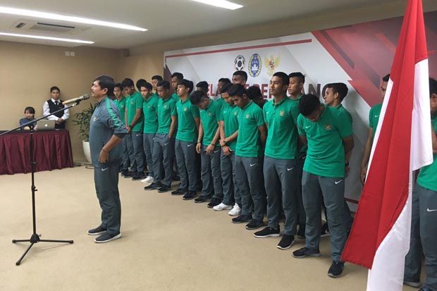 Terbang ke Myanmar,...