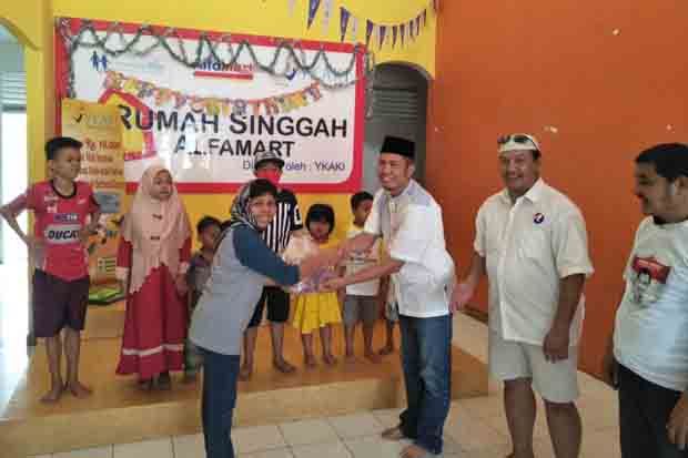 Partai Perindo Berbagi...