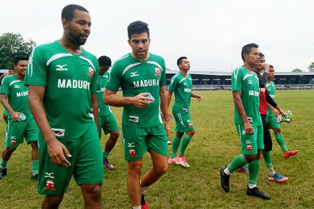 Misi Berat Madura United...