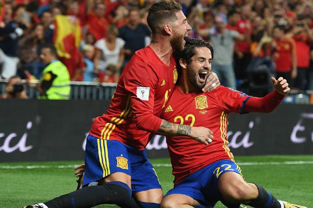 Pelatih Spanyol Puji...